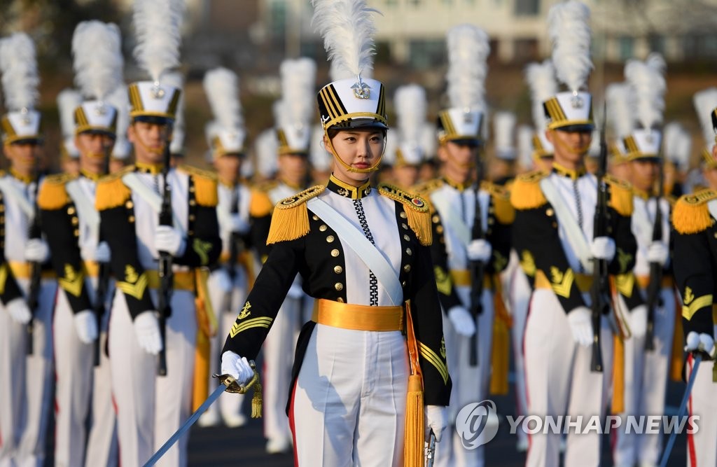 해군사관학교 병영체험하는 프로골퍼 임미소 | 연합뉴스