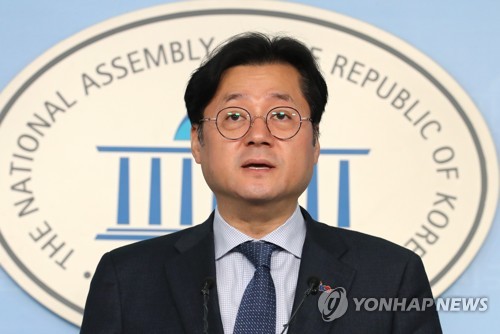 與 "장외집회 말고 국회서 조국 청문회 해야"…한국당 압박