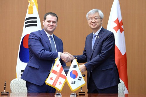 Corea del Sur y Georgia firman un acuerdo para la cooperación económica