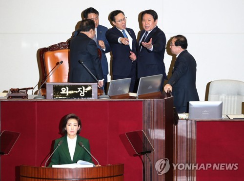 最大野党院内代表の発言巡り対立激化　臨時国会に早くも暗雲＝韓国