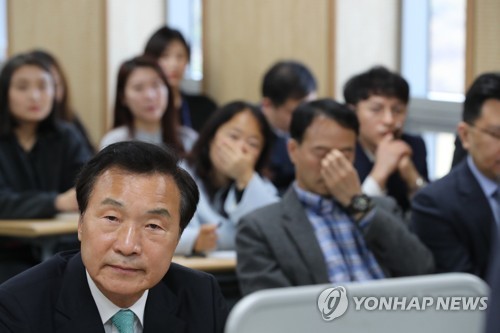 휴가취소한 손학규 "당 해체 어림없는 소리…분파작용 씻어내야"