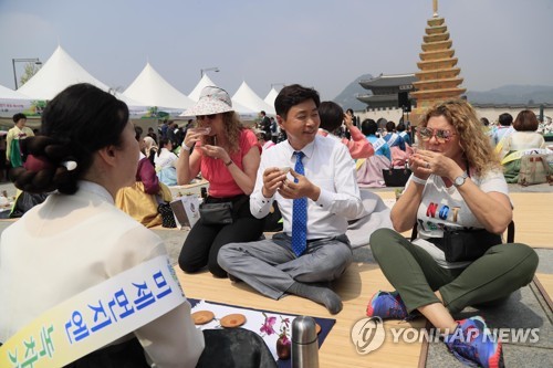 "웰니스 보성으로"…보성군 광화문광장서 축제 홍보