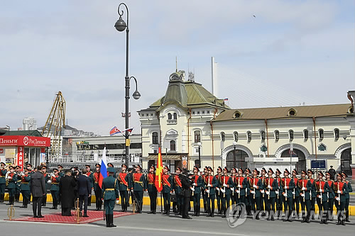 (LEAD) Kim Jong-un quitte Vladivostok