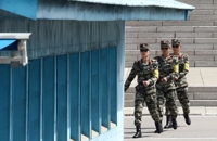 국민 2명중 1명은 "통일 대신 '평화공존' 선호한다"