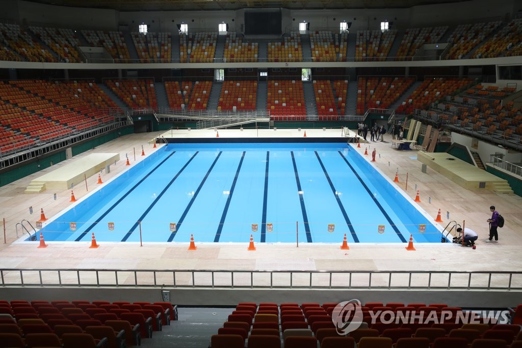 물 속 요정 연기 펼쳐질 염주체육관 | 연합뉴스 물 속 요정 연기 펼쳐질 염주체육관 | 연합뉴스
