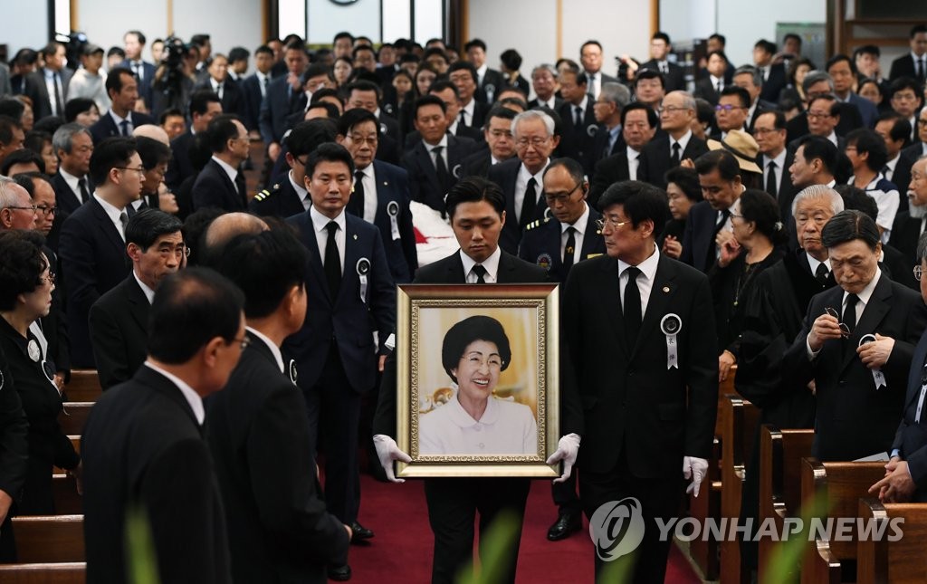 A Christian funeral service is held at a Seoul church on June 14, 2019, for the former first lady Lee Hee-ho. (Yonhap)