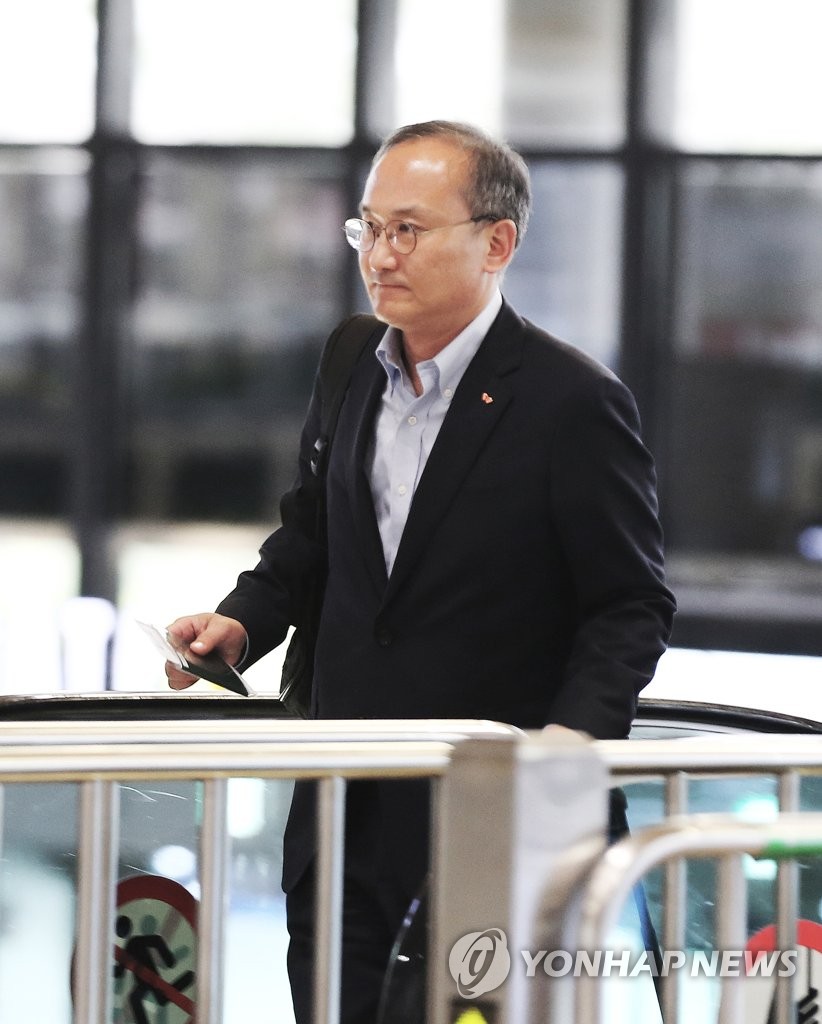 SK hynix CEO visits Japan