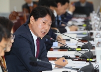 검찰, 불법 정치자금 수수 혐의 심기준 의원 징역 2년 구형