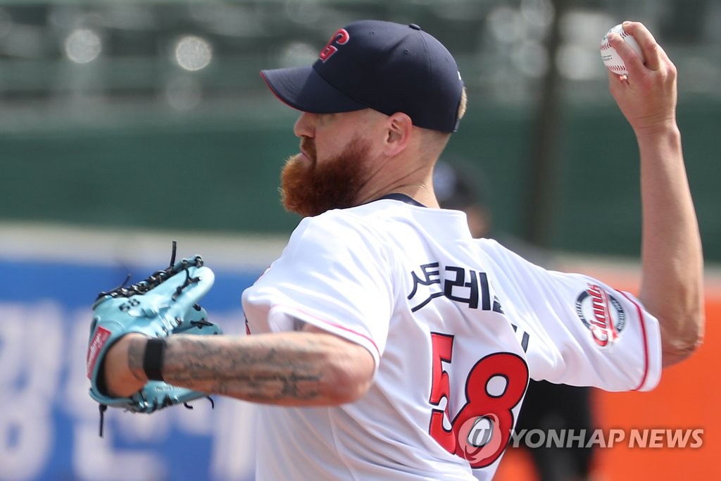 Ex-major league pitcher Dan Straily announced as Opening Day starter for KBO club