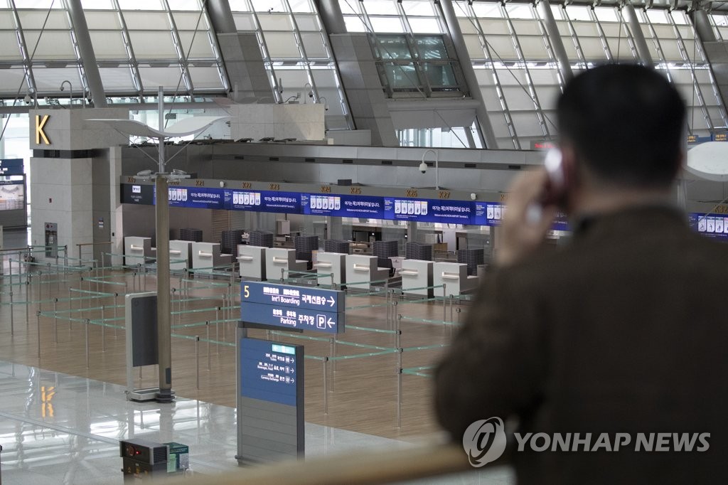 This photo, taken on March 30, 2020, shows a departure terminal at Incheon International Airport in Incheon, west of Seoul. (Yonhap)