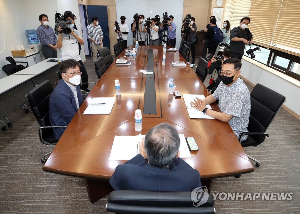 Heroes disagrees with Chairman Heo Min’s two-month suspension of duties…  “legal response”