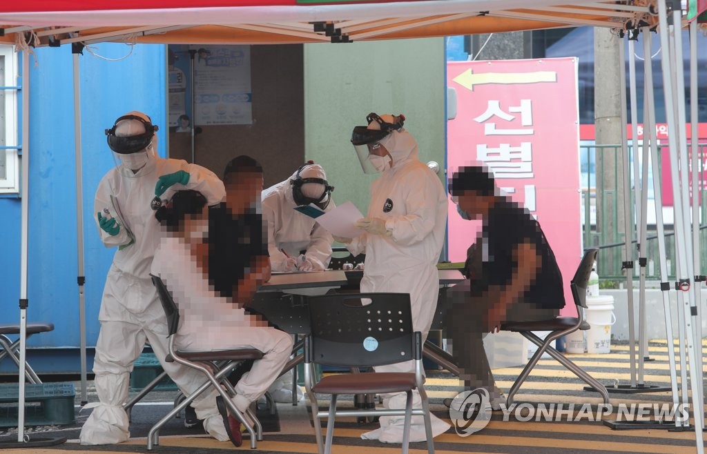 韓国のコロナ新規感染者１９８人　２日連続で２００人下回る