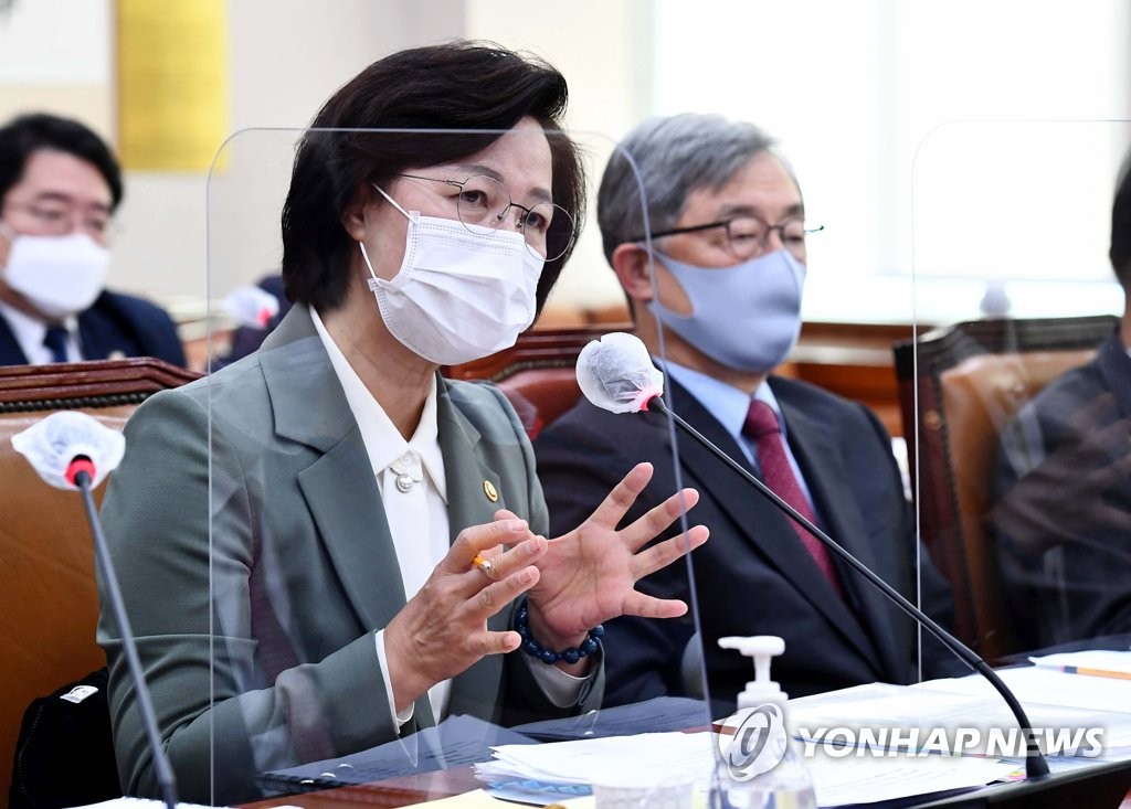 윤석열 자녀 - 윤석열 부인 자녀 : 윤석열 전 검찰총장이 사퇴 직후 대선후보 지지율 1위를 기록하며 유력한 차기 대권 주자로 ... 윤석열 자녀 - 윤석열 부인 자녀 : 윤석열 전 검찰총장이 사퇴 직후 대선후보 지지율 1위를 기록하며 유력한 차기 대권 주자로 ...