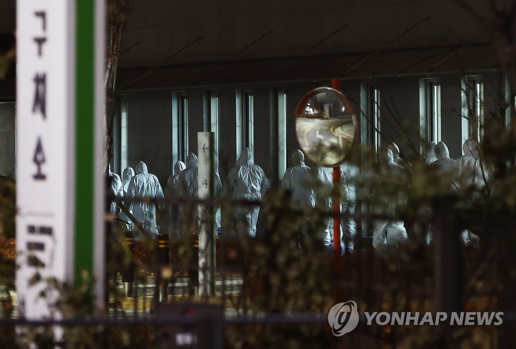 (2nd LD) More than 180 virus cases reported at Seoul detention center
