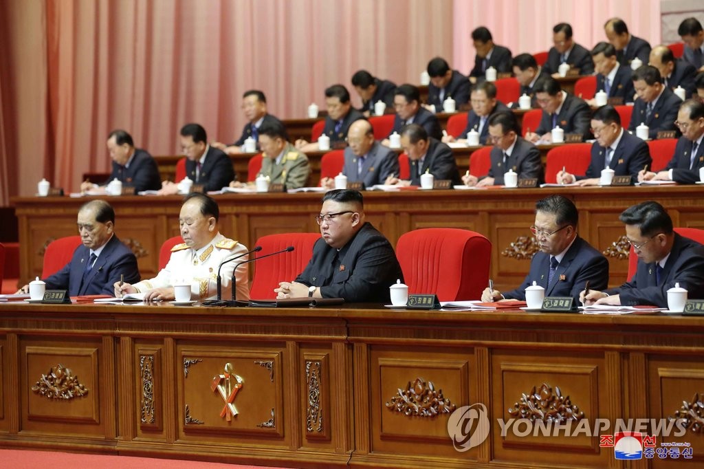 North Korean leader Kim Jong-un (C) speaks during the fifth day of the eighth congress of the ruling Workers' Party in Pyongyang on Jan. 9, 2021, in this photo released by the North's official Korean Central News Agency the next day. (For Use Only in the Republic of Korea. No Redistribution) (Yonhap)
