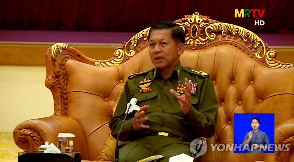 '쿠데타 불가피' 주장하는 미얀마군 최고사령관