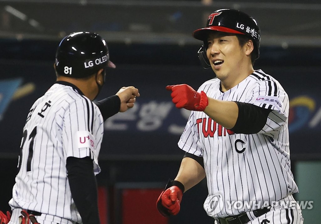 (LEAD) Ex-MLB player Kim Hyun-soo to lead S. Korean Olympic baseball team
