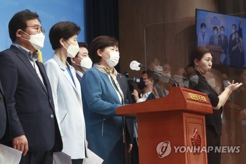 المشرعون الكوريون يقترحون قرارًا يدين ادعاء اليابان بملكية دوكدو على خريطة أولمبياد طوكيو