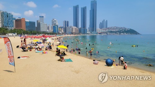 釜山の海水浴場は１０日から閉鎖となる＝（聯合ニュース）