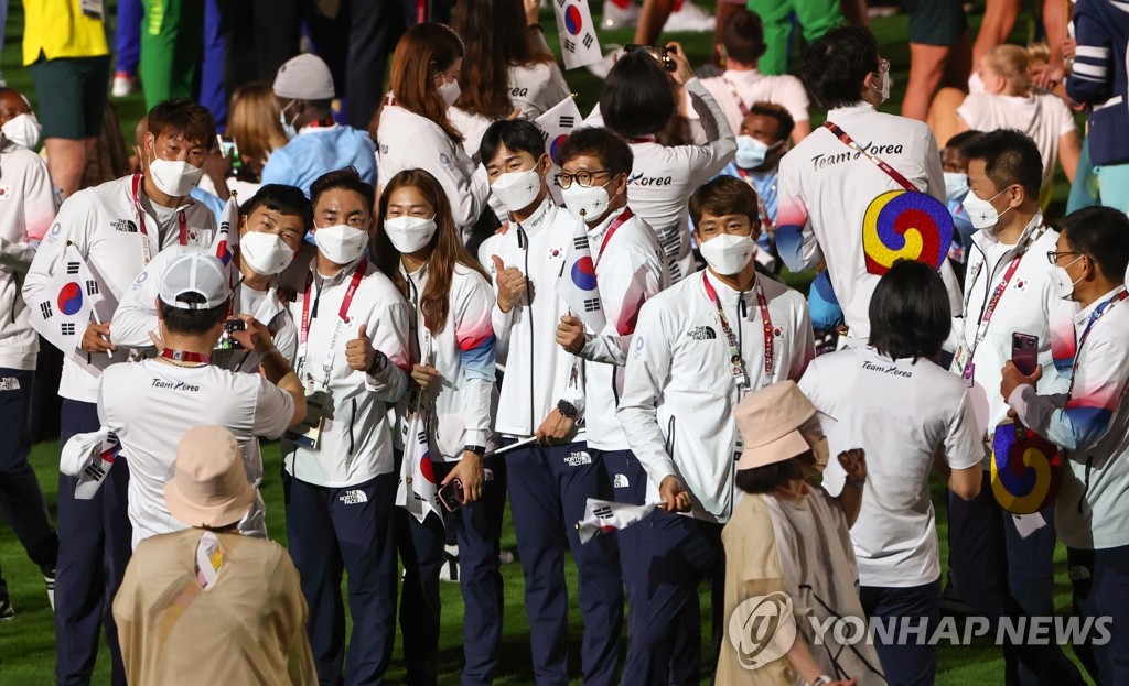 الرئيس مون يشيد باللاعبين الكوريين الجنوبيين على تقديمهم السلوان والأمل للشعب - 3