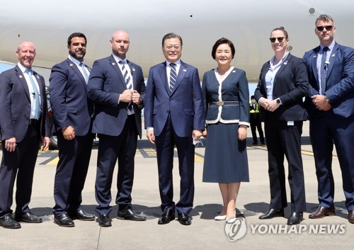 الرئيس مون يغادر أستراليا عائدا إلى الوطن من زيارة دولة