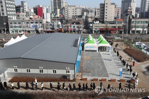 韓国の新規コロナ感染者　２日連続で１０万人超