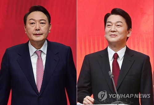 安 "빅데이터·플랫폼기업 구분못해"…尹답변에 '절레절레' 웃음(종합)