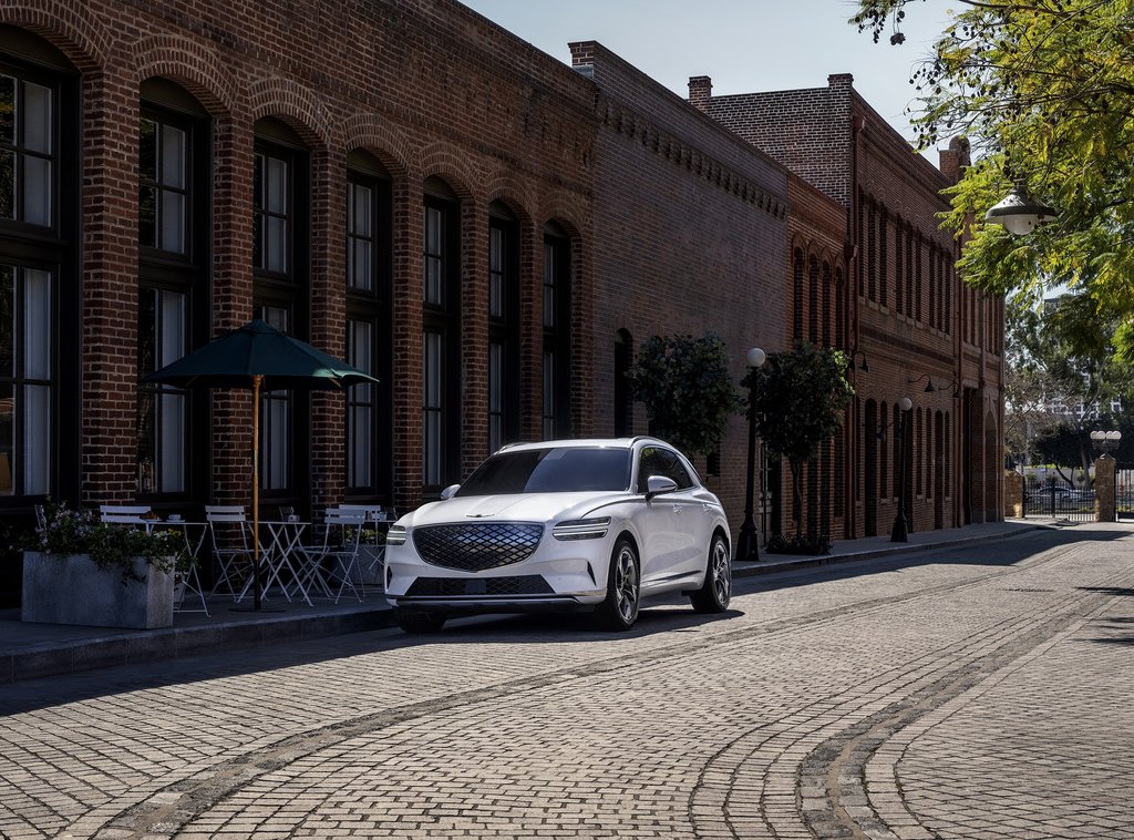 現代自動車の高級車ブランド「ジェネシス」のＥＶ「ＧＶ７０」（提供写真）＝（聯合ニュース）