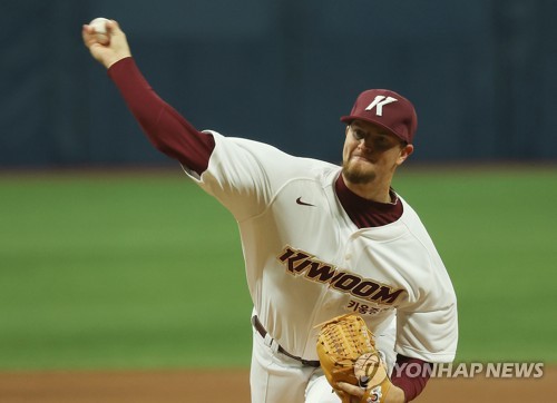 Yonhap Interview) Pitcher rides improved slider to sweeping success in KBO