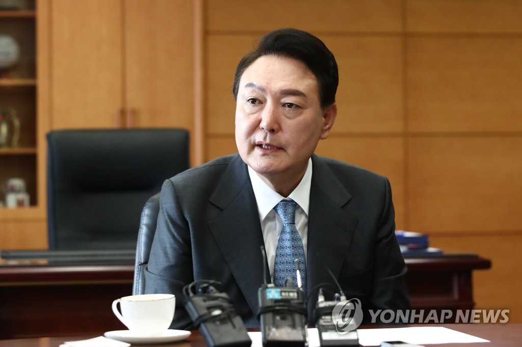 يون يقول إن التجربة المدفعية الأخيرة لكوريا الشمالية تعد انتهاكا للاتفاق العسكري بين الكوريتين - 1
