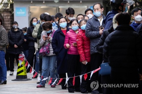 중국 신규 감염자 8천명대…3월에만 7만명 넘어