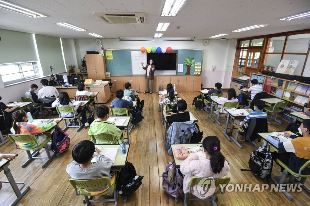 한 초등학교 수업 모습 [연합뉴스 자료사진, 사진공동취재단] ※ 기사 내용과 직접 관련이 없습니다.