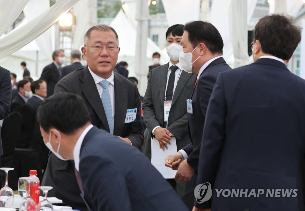 대한민국 중소기업인대회 참석한 정의선 회장과 최태원 회장