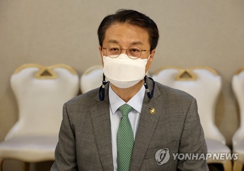 기재차관 "5월 물가 5%대 전망 제기…내주초 민생대책"