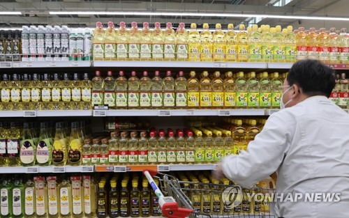 식용유·캔제품 잇따라 오른다…식품업계 가격인상 본격화되나