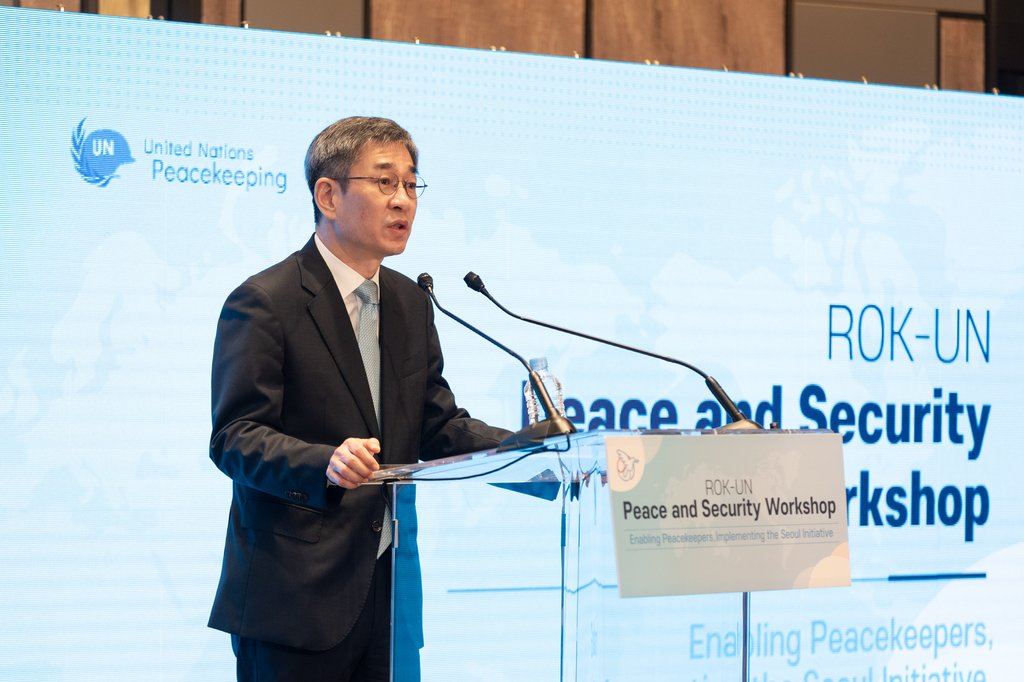 La foto de archivo, proporcionada por el Ministerio de Asuntos Exteriores surcoreano, muestra a Ham Sang-wook, viceministro para asuntos multilaterales y mundiales del ministerio. (Prohibida su reventa y archivo)