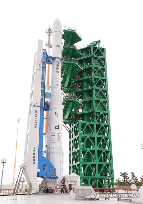 The Korea Space Launch Vehicle-II (KSLV-II), also called Nuri, sits on the launch pad at the Naro Space Center in Goheung, some 470 km south of Seoul, on June 15, 2022, in this photo released by the Korea Aerospace Research Institute. The homegrown space rocket is scheduled to be launched the following day, eight months after the first trial in October ended in partial success. (Yonhap)