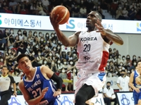 FIBA 선정 '올 여름의 아시아 선수' 라건아 6위…1위는 와타나베