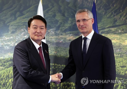 尹大統領「新パートナーシップ締結で協力拡大期待」　ＮＡＴＯ事務総長と会談