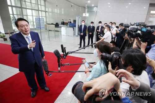  Popularité exceptionnellement basse aux 100 premiers jours du mandat du président Yoon