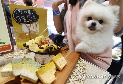 ペット用のおやつ（資料写真）＝（聯合ニュース）