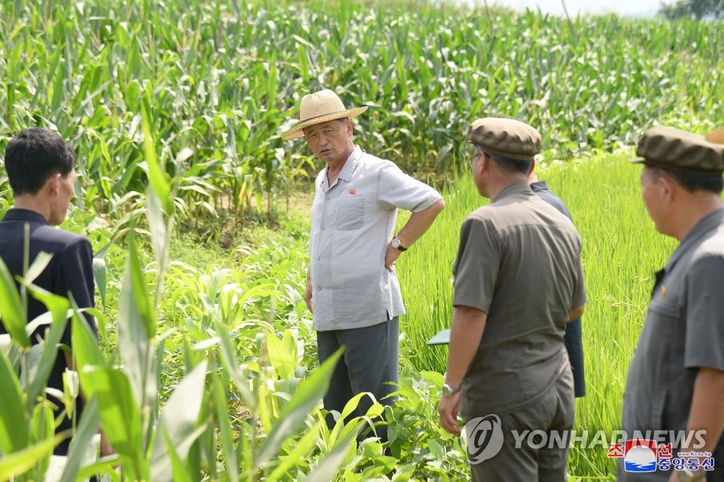 N.K. premier inspects cooperative farm