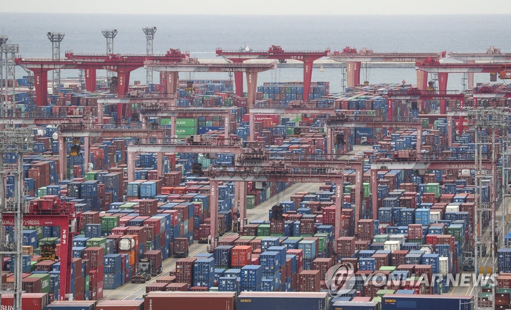 S. Korea to log trade deficit for time being: BOK