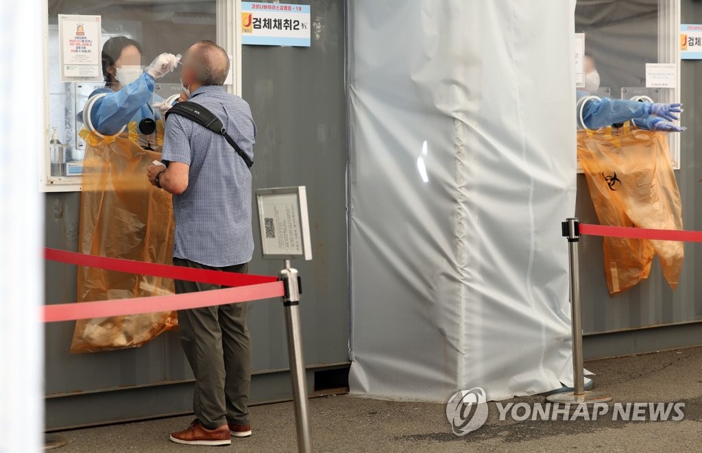 韓国の新規コロナ感染者４．１万人　水曜発表で１０週ぶり低水準