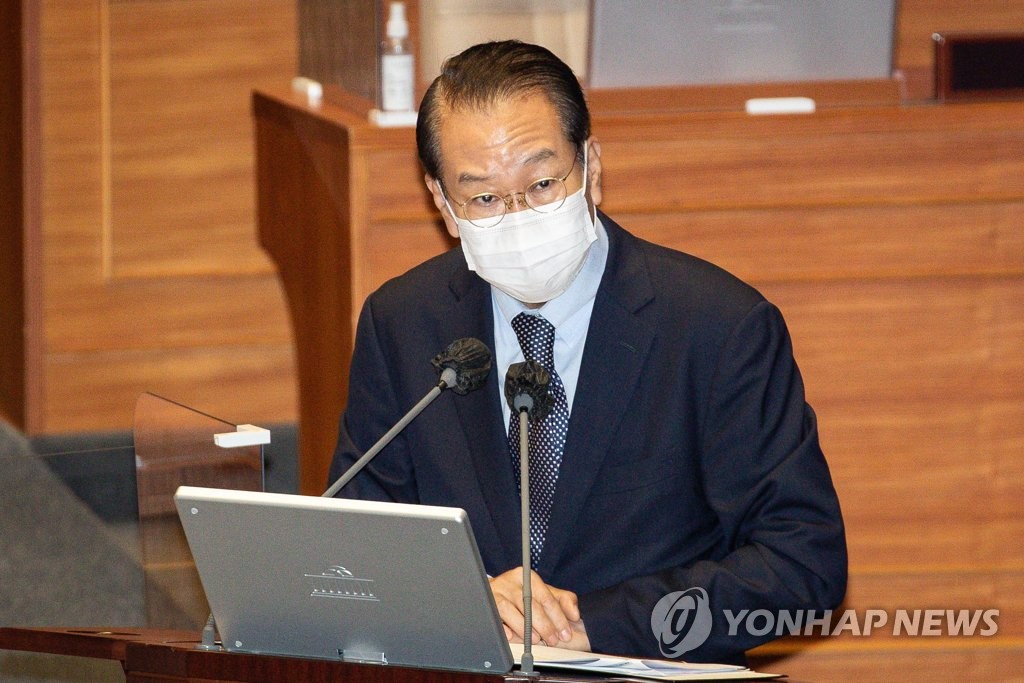 Unification Minister Kwon Young-se speaks to lawmakers at the National Assembly in western Seoul in this file pool photo taken Sept. 19, 2022. (Yonhap)
