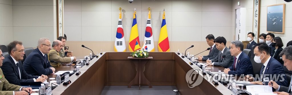 Diálogos de los jefes de defensa de Corea del Sur y Rumanía