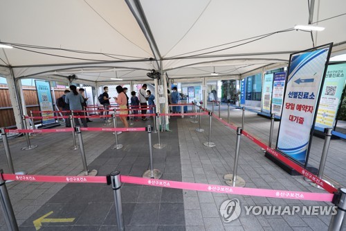 韓国の新規コロナ感染者１万２１５０人　月曜発表で１３週ぶり低水準