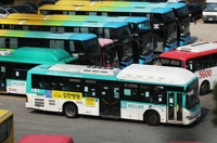 경기 버스 노사 재협상서 극적 타결…파업 철회로 버스 정상운행