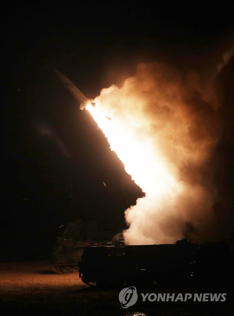 한·미, 북 도발 대응 연합 지대지미사일 사격 실시