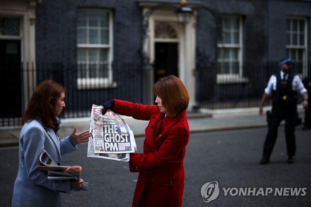 집권 6주 만에 흔들리는 트러스 영국 총리